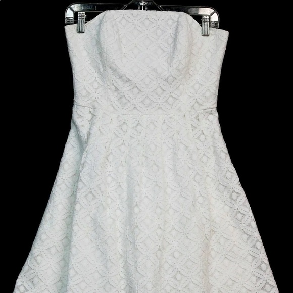 Lilly Pulitzer white lace Caitlin dress - Picture 4 of 4